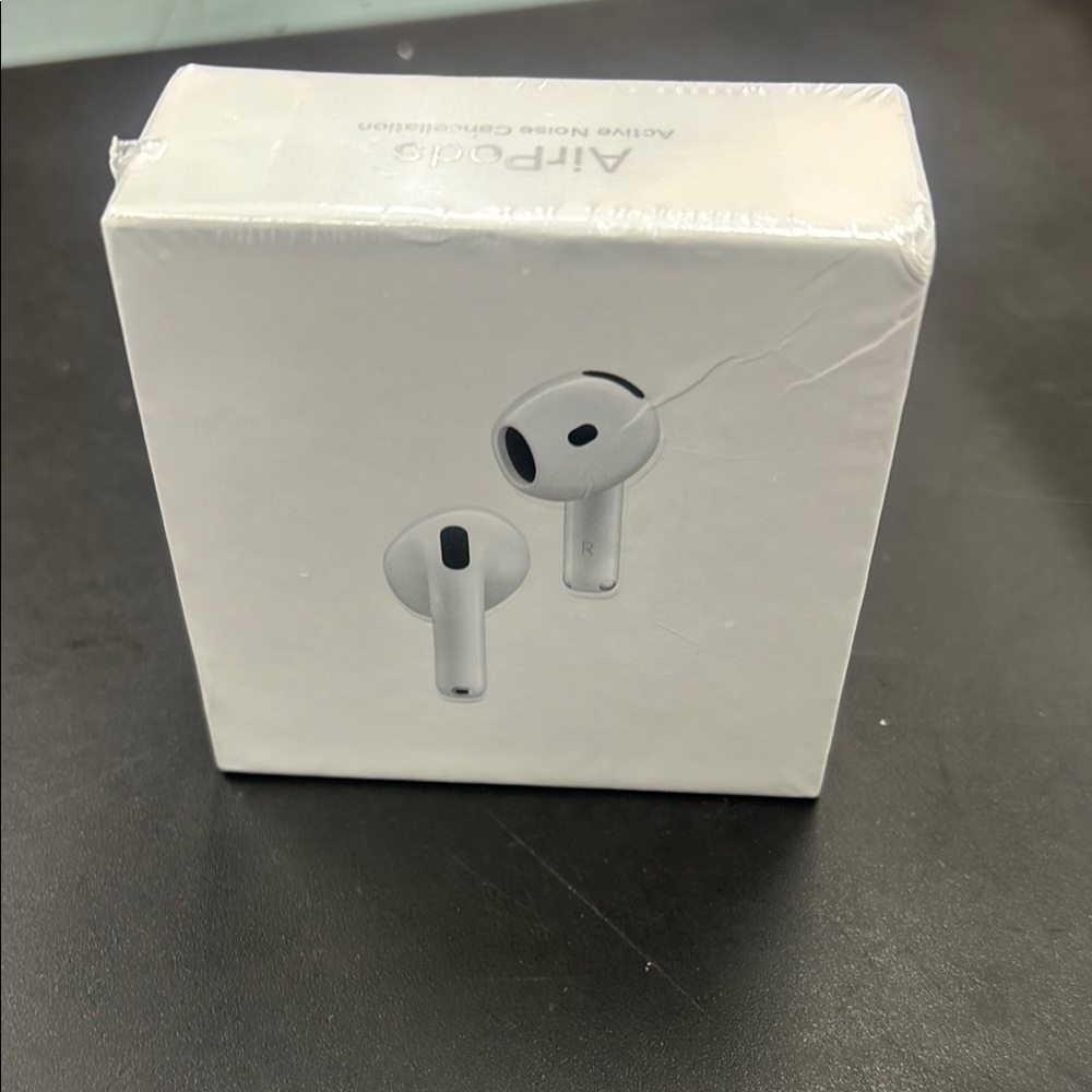 Apple White Earbud Headphones with Pro Design